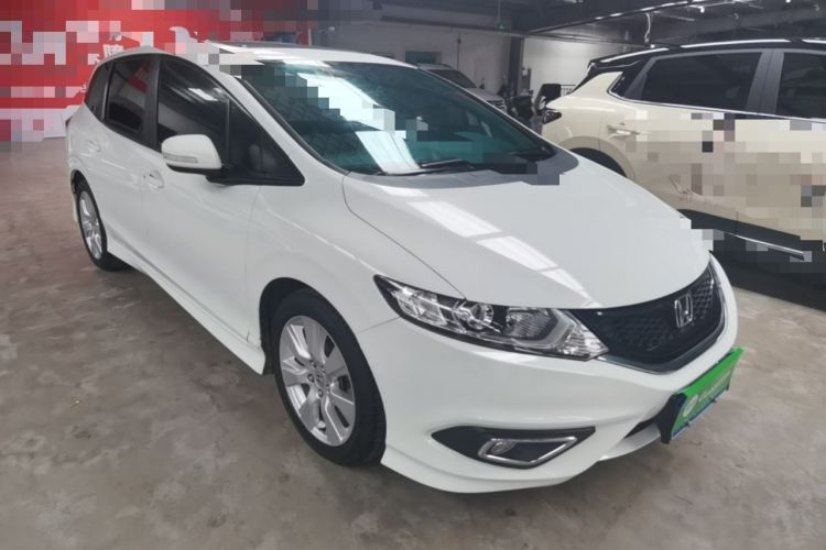 Used Honda Jade 2014 1.8L Automatic Comfort Elite Version 5 Seats Front Right 45 Deg