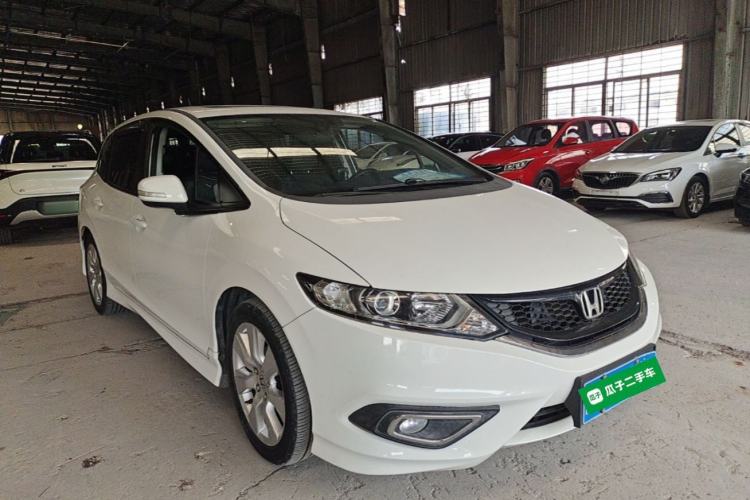 Used Honda Jade 2014 1.8L Automatic Comfort Elite Version 5 Seats Front Right 45 Deg
