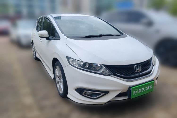 Used Honda Jade 2014 1.8L Automatic Comfort Elite Version 5 Seats Front Right 45 Deg