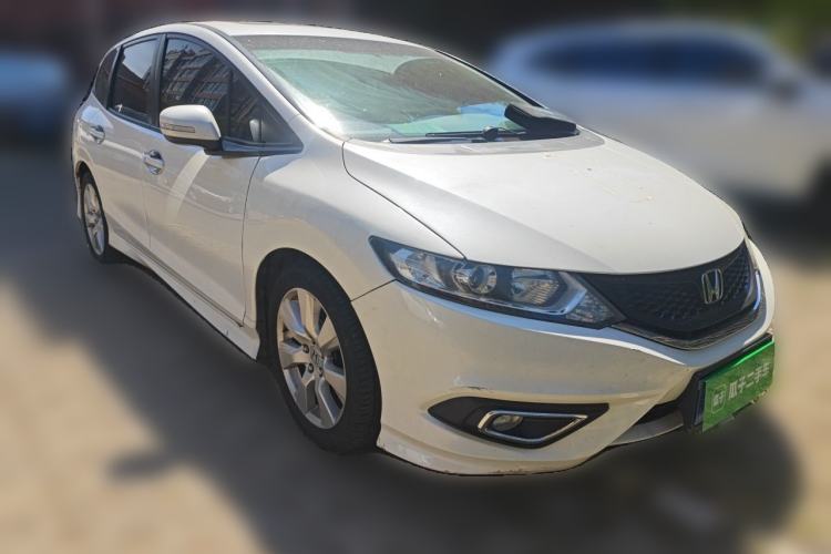 Used Honda Jade 2014 1.8L Automatic Comfort Elite Version 5 Seats Front Right 45 Deg