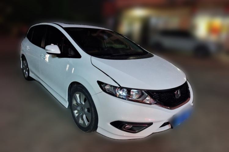Used Honda Jade 2014 1.8L Automatic Comfort Elite Version 5 Seats Front Right 45 Deg
