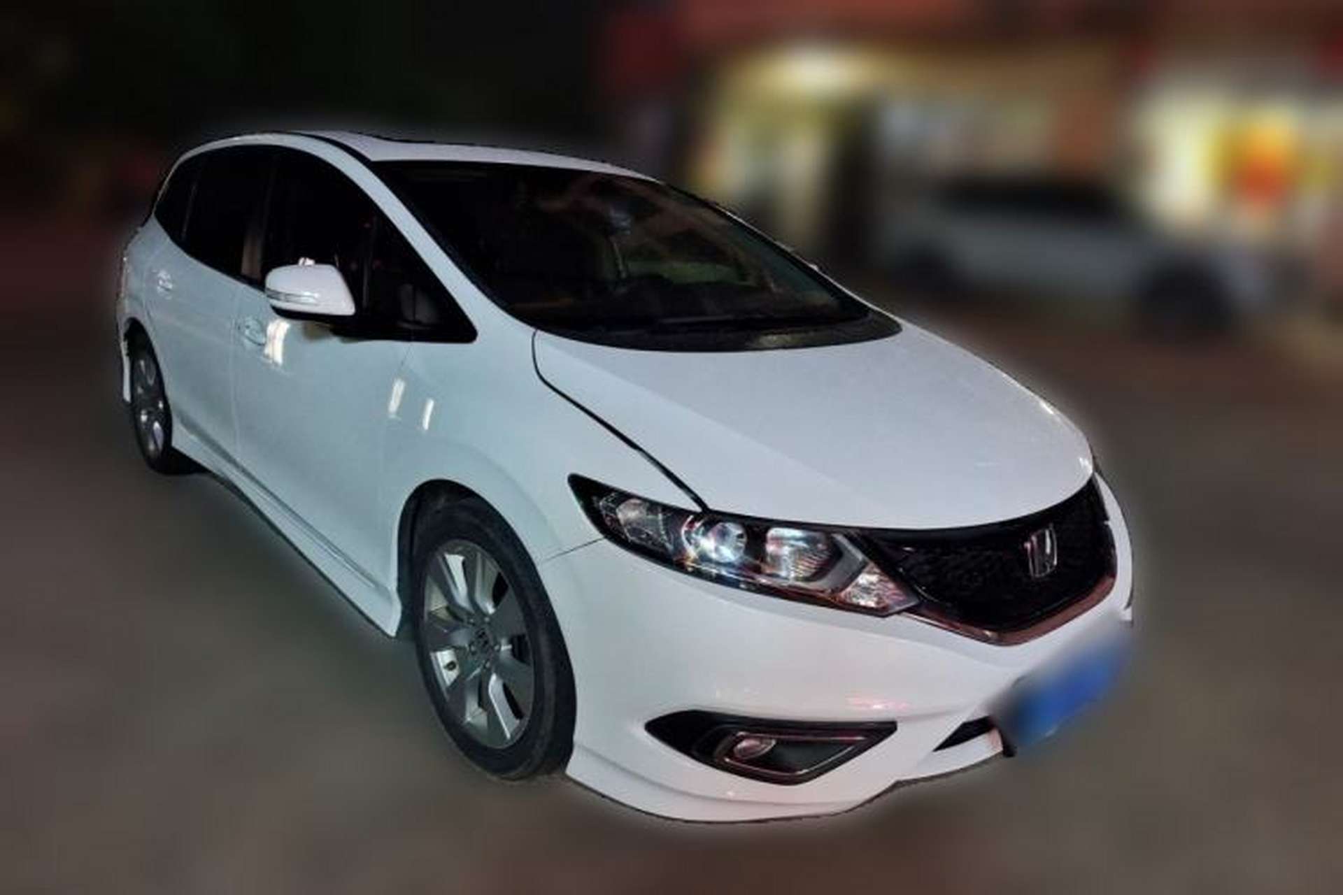 Used Honda Jade 2014 1.8L Automatic Comfort Elite Version 5 Seats Front Right 45 Deg