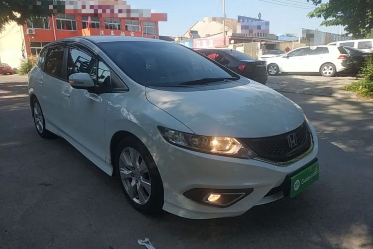 Used Honda Jade 2014 1.8L Automatic Comfort Elite Version 5 Seats Front Right 45 Deg