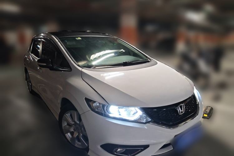 Used Honda Jade 2014 1.8L Automatic Comfort Elite Version 5 Seats Front Right 45 Deg