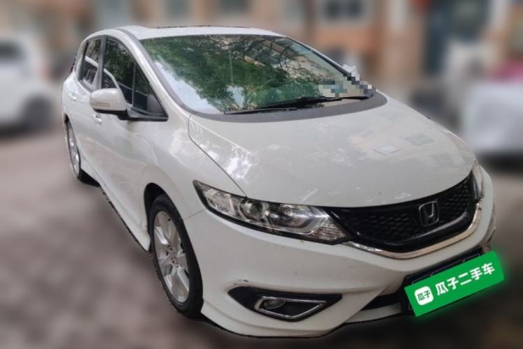 Used Honda Jade 2014 1.8L Automatic Comfort Elite Version 5 Seats Front Right 45 Deg