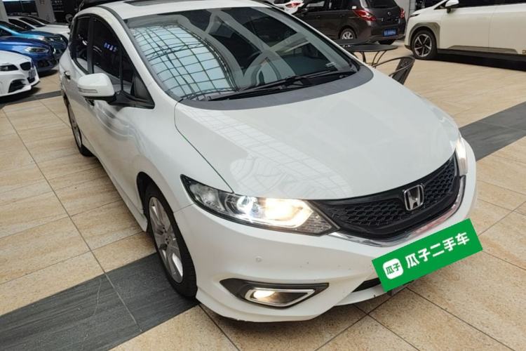 Used Honda Jade 2014 1.8L Automatic Comfort Elite Version 5 Seats Front Right 45 Deg