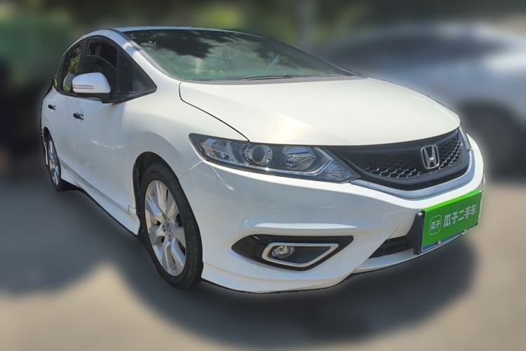 Used Honda Jade 2014 1.8L CVT Luxury Edition 5 seats Front Right 45 Deg
