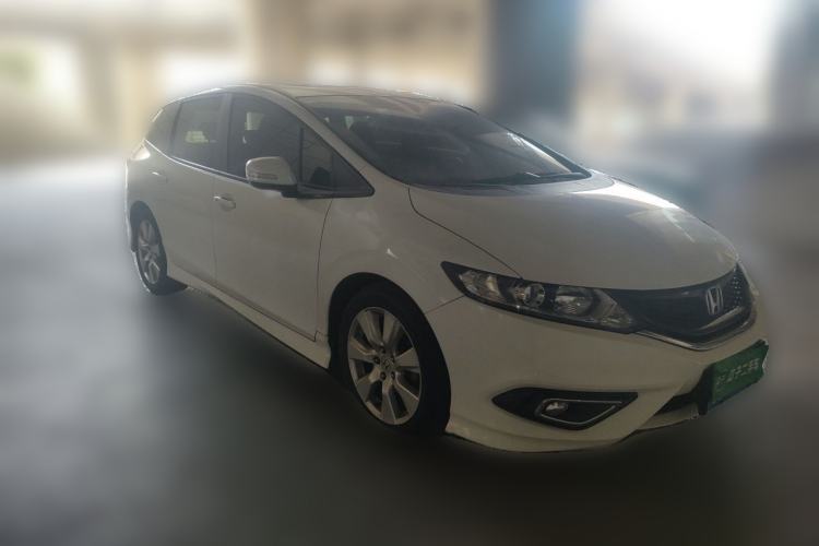 Used Honda Jade 2014 1.8L Automatic Comfort Elite Version 5 Seats Front Right 45 Deg