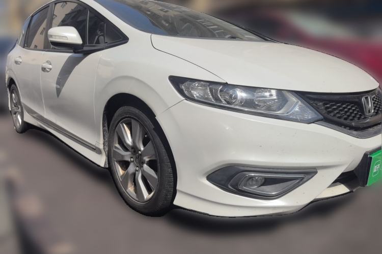 Used Honda Jade 2014 1.8L Automatic Comfort Elite Version 5 Seats Front Right 45 Deg