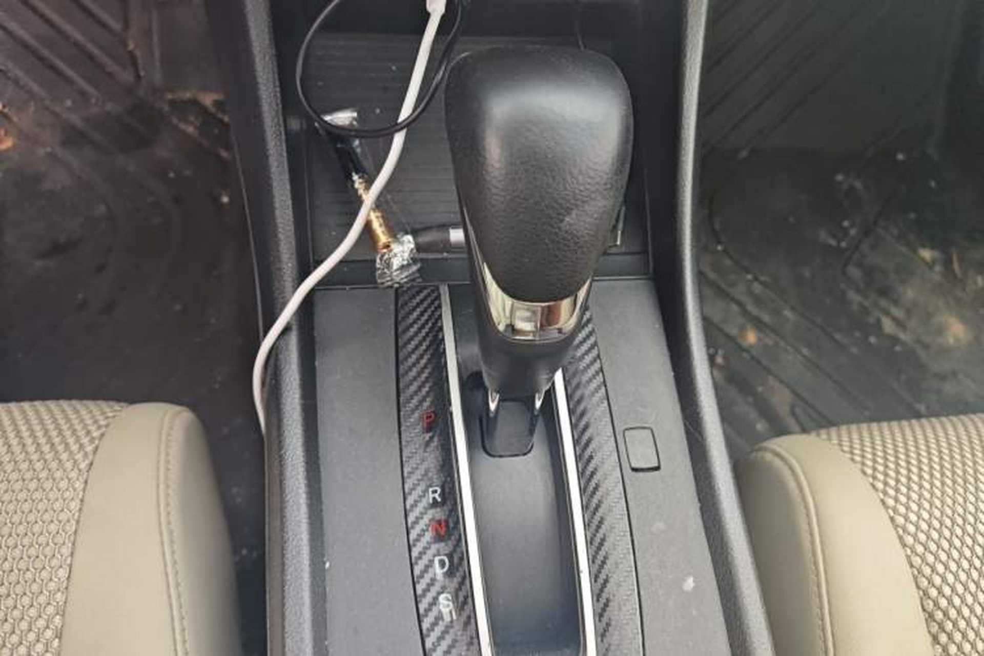 Used Honda Jade 2014 1.8L Automatic Comfort Elite Version 5 Seats Gear Lever