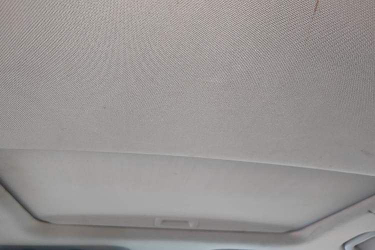 Used Honda Jade 2014 1.8L Automatic Comfort Elite Version 5 Seats Headliner