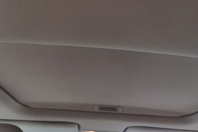 Used Honda Jade 2014 1.8L CVT Luxury Edition 5 seats Headliner