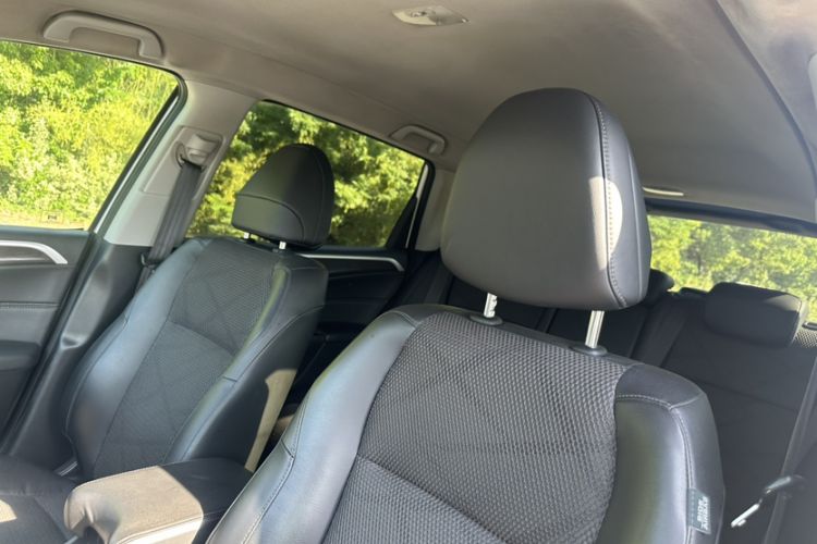 Used Honda Jade 2014 1.8L Automatic Comfort Elite Version 5 Seats Headliner