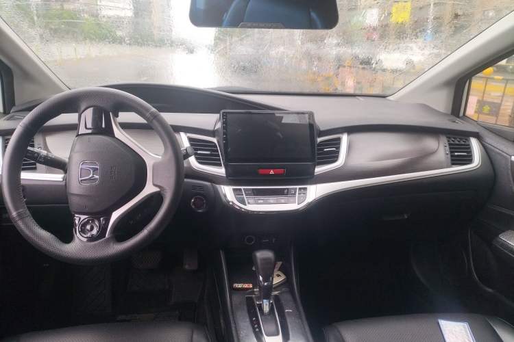 Used Honda Jade 2014 1.8L Automatic Comfort Elite Version 5 Seats Headliner