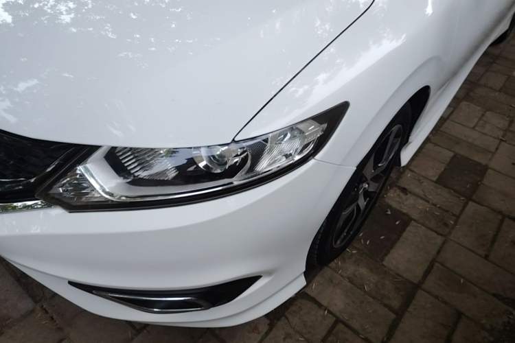 Used Honda Jade 2014 1.8L Automatic Comfort Elite Version 5 Seats Left Front Headlight