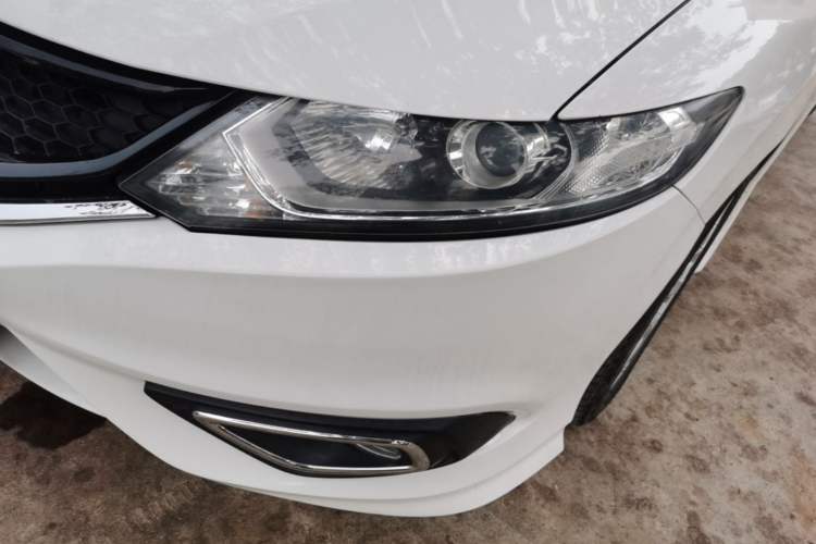 Used Honda Jade 2014 1.8L Automatic Comfort Elite Version 5 Seats Left Front Headlight