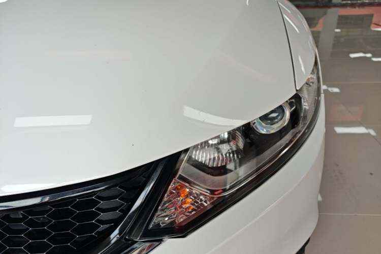 Used Honda Jade 2014 1.8L Automatic Comfort Elite Version 5 Seats Left Front Headlight