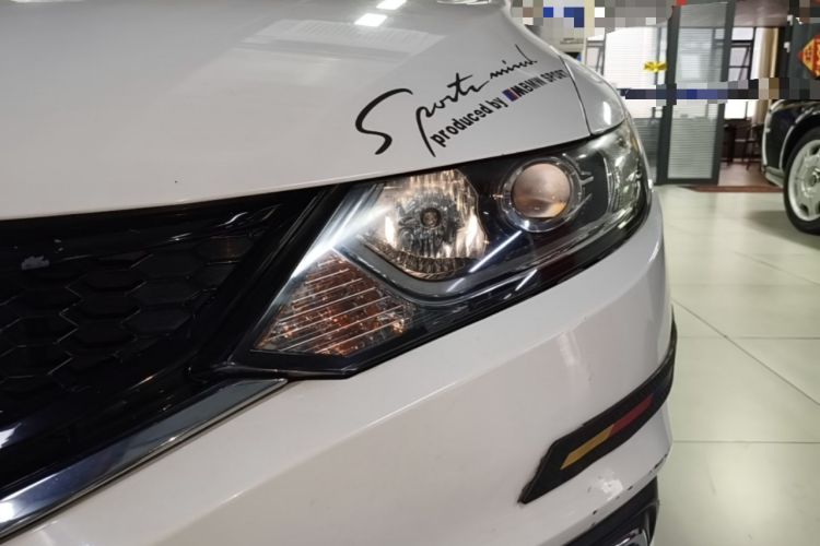 Used Honda Jade 2014 1.8L Automatic Comfort Elite Version 5 Seats Left Front Headlight