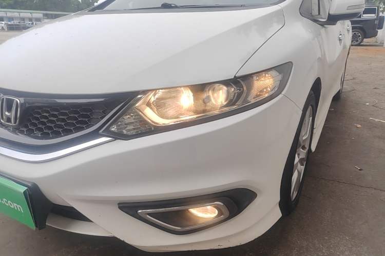 Used Honda Jade 2014 1.8L Automatic Comfort Elite Version 5 Seats Left Front Headlight