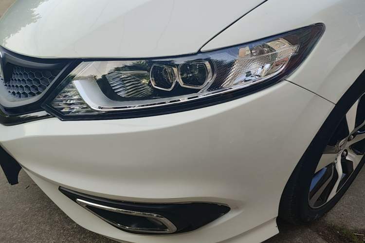 Used Honda Jade 2014 1.8L CVT Luxury Prestige Edition 5 Seats Left Front Headlight