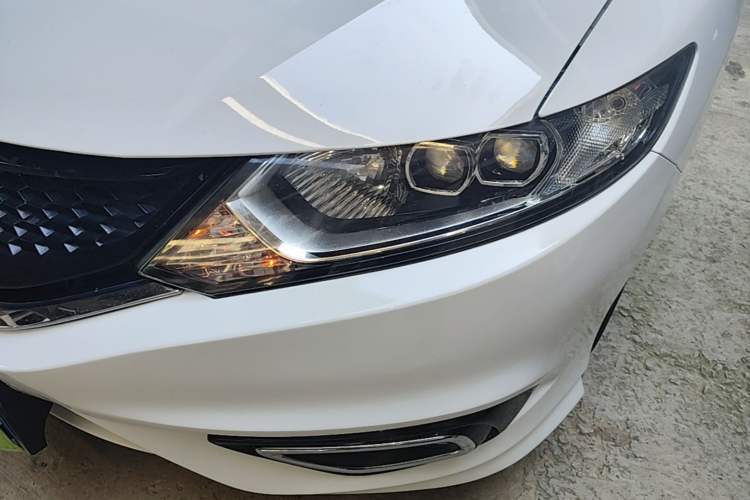 Used Honda Jade 2014 1.8L CVT Luxury Prestige Edition 5 Seats Left Front Headlight