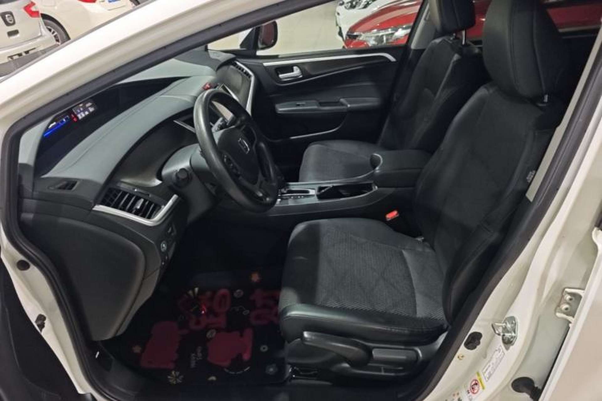 Used Honda Jade 2014 1.8L Automatic Comfort Elite Version 5 Seats Left Front Seat