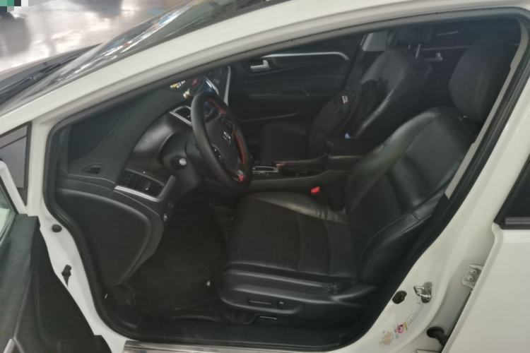Used Honda Jade 2014 1.8L CVT Luxury Edition 5 seats Left Front Seat