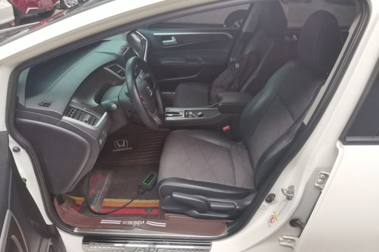 Used Honda Jade 2014 1.8L Automatic Comfort Elite Version 5 Seats Left Front Seat
