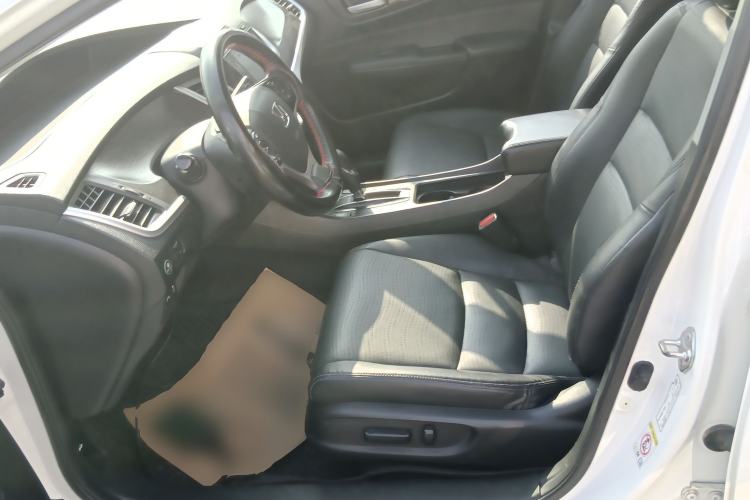 Used Honda Jade 2014 1.8L CVT Luxury Edition 5 seats Left Front Seat