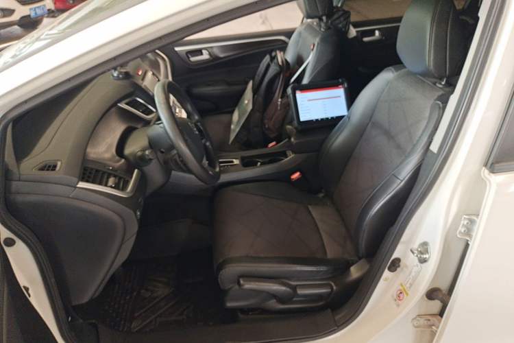Used Honda Jade 2014 1.8L Automatic Comfort Elite Version 5 Seats Left Front Seat
