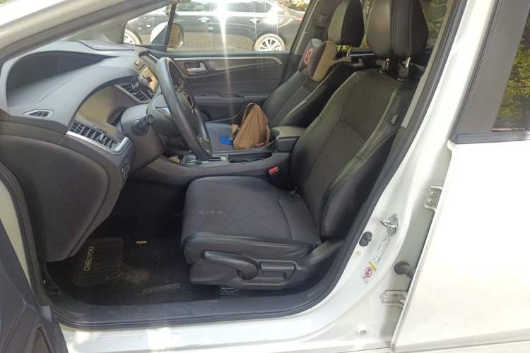 Used Honda Jade 2014 1.8L Automatic Comfort Elite Version 5 Seats Left Front Seat