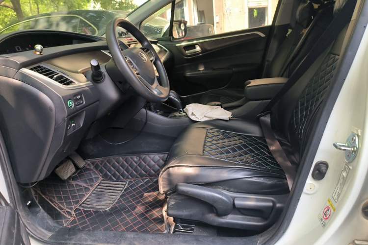 Used Honda Jade 2014 1.8L Automatic Comfort Elite Version 5 Seats Left Front Seat