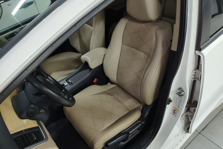 Used Honda Jade 2014 1.8L Automatic Comfort Elite Version 5 Seats Left Front Seat
