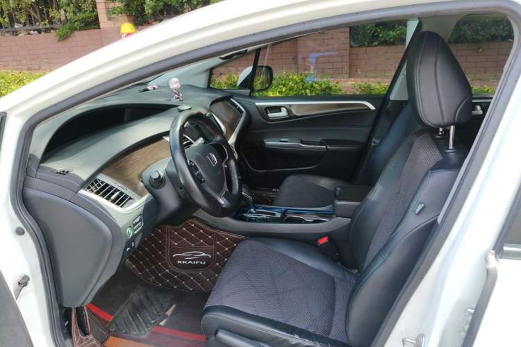 Used Honda Jade 2014 1.8L Automatic Comfort Elite Version 5 Seats Left Front Seat