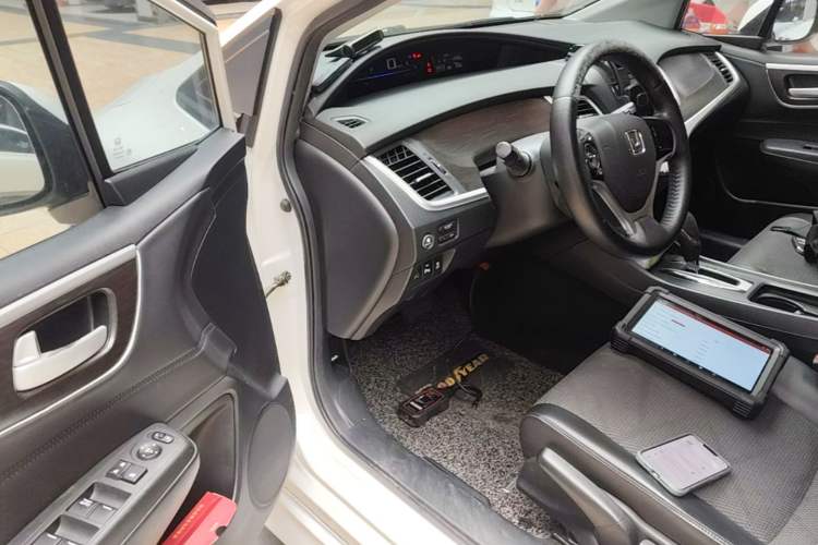 Used Honda Jade 2014 1.8L Automatic Comfort Elite Version 5 Seats Left Front Seat