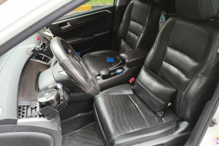 Used Honda Jade 2014 1.8L CVT Luxury Edition 5 seats Left Front Seat