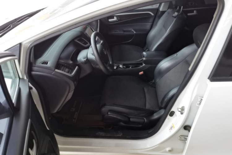 Used Honda Jade 2014 1.8L Automatic Comfort Elite Version 5 Seats Left Front Seat