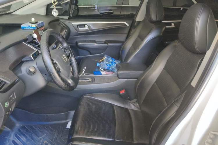 Used Honda Jade 2014 1.8L CVT Luxury Edition 5 seats Left Front Seat