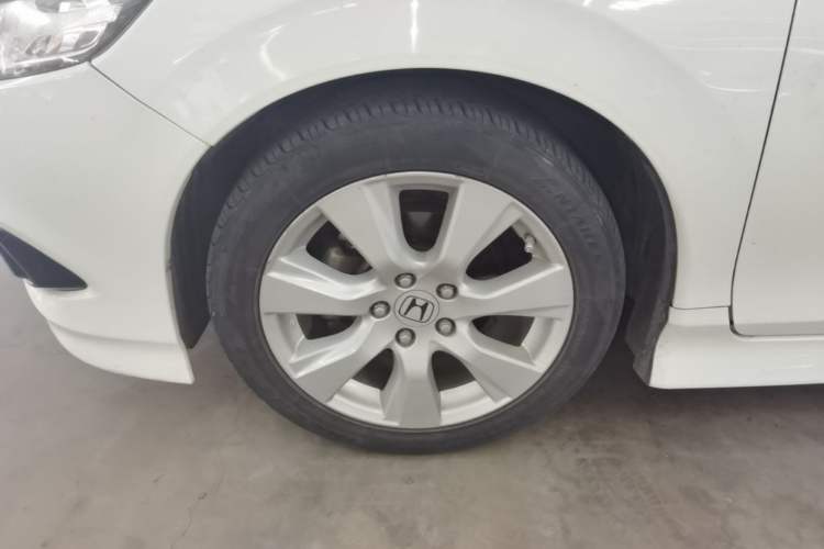 Used Honda Jade 2014 1.8L CVT Luxury Edition 5 seats Left Front Wheel Hub