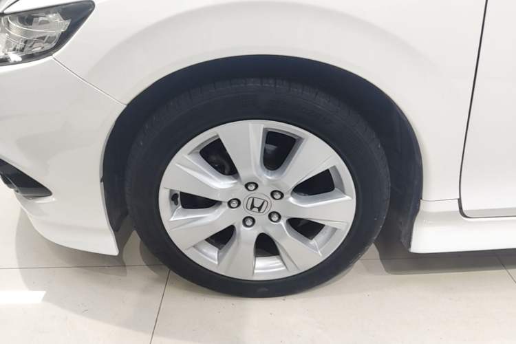 Used Honda Jade 2014 1.8L CVT Luxury Edition 5 seats Left Front Wheel Hub