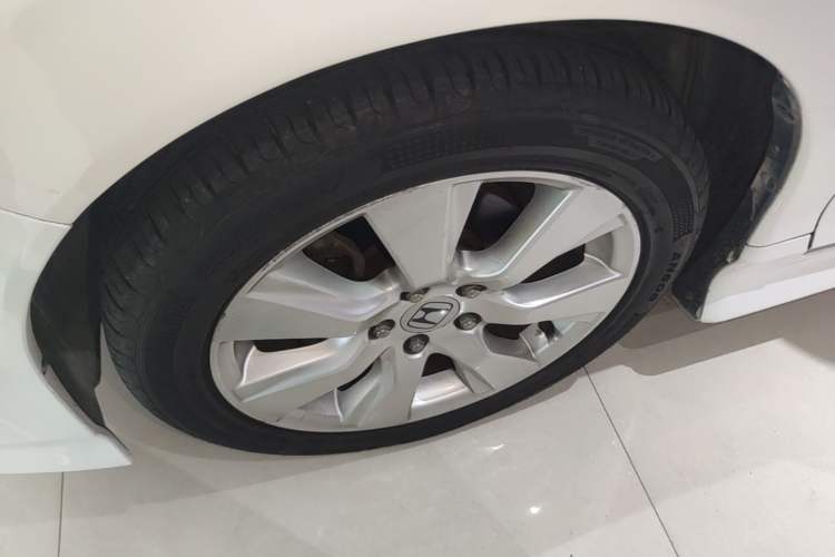 Used Honda Jade 2014 1.8L Automatic Comfort Elite Version 5 Seats Left Front Wheel Hub