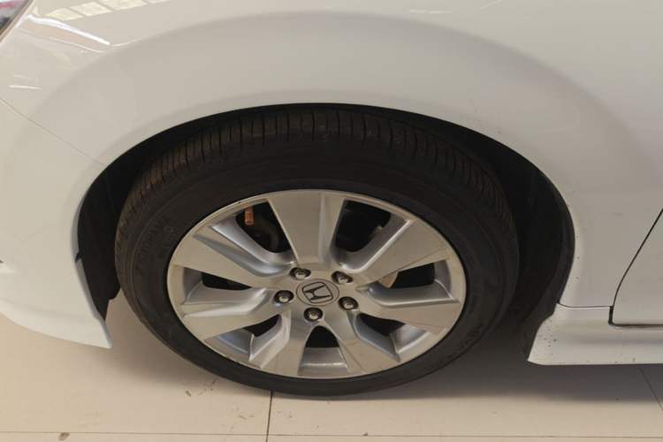 Used Honda Jade 2014 1.8L CVT Luxury Edition 5 seats Left Front Wheel Hub