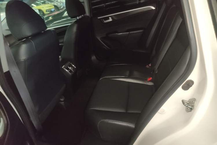 Used Honda Jade 2014 1.8L Automatic Comfort Elite Version 5 Seats Left Rear Seat