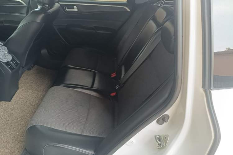 Used Honda Jade 2014 1.8L Automatic Comfort Elite Version 5 Seats Left Rear Seat