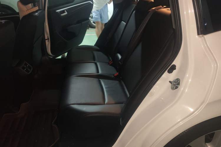 Used Honda Jade 2014 1.8L CVT Luxury Edition 5 seats Left Rear Seat