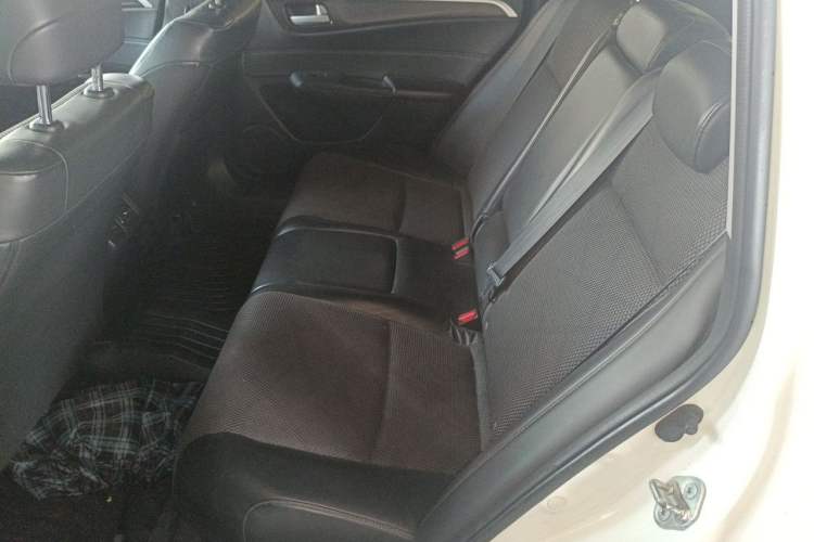 Used Honda Jade 2014 1.8L Automatic Comfort Elite Version 5 Seats Left Rear Seat