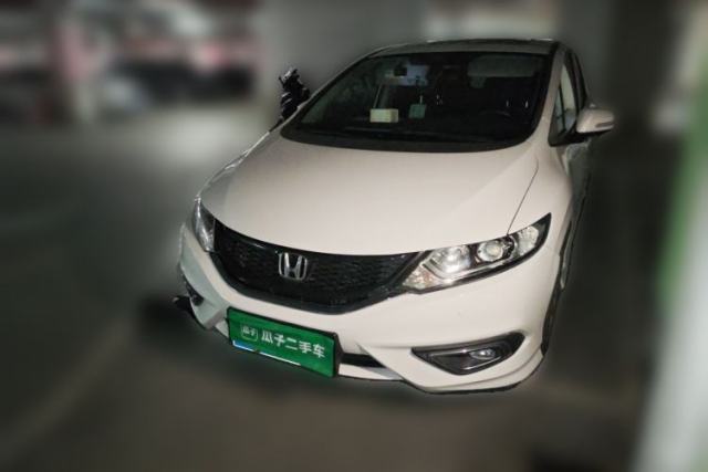 Honda Jade 2014 1.8L Automatic Comfort Elite Version 5 Seats d’occasion