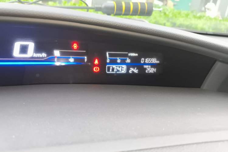 Used Honda Jade 2014 1.8L Automatic Comfort Elite Version 5 Seats Odometer Close Up