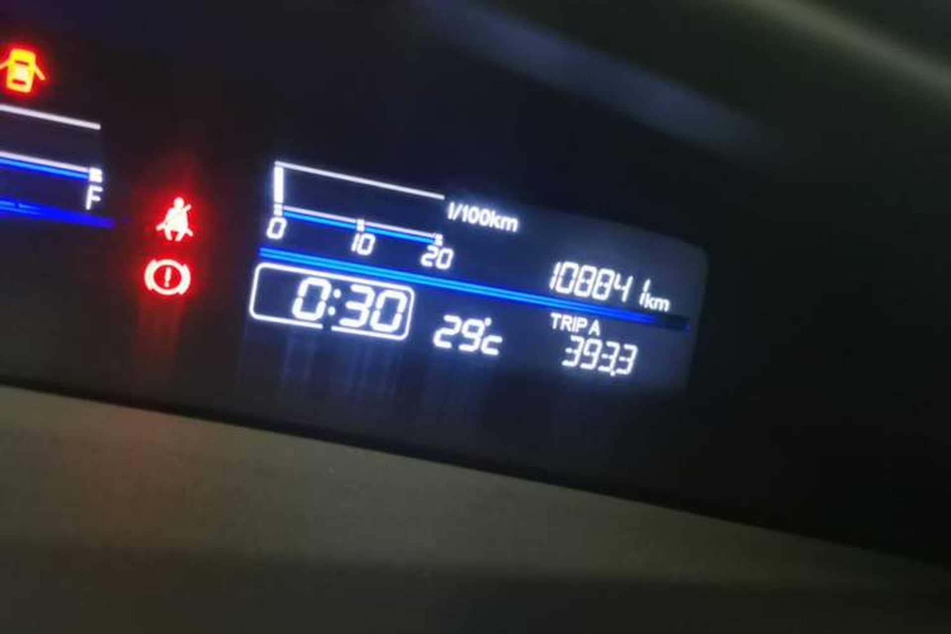 Used Honda Jade 2014 1.8L Automatic Comfort Elite Version 5 Seats Odometer Close Up