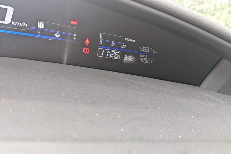 Used Honda Jade 2014 1.8L Automatic Comfort Elite Version 5 Seats Odometer Close Up